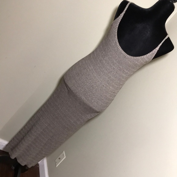 Dress - Picture 5 of 8